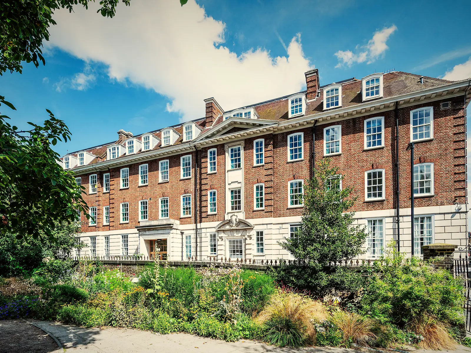 AXO Waterloo exterior
