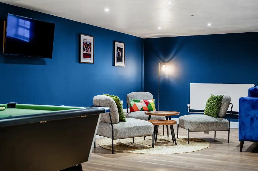 Common areas at AXO Waterloo: Lounge and pool table